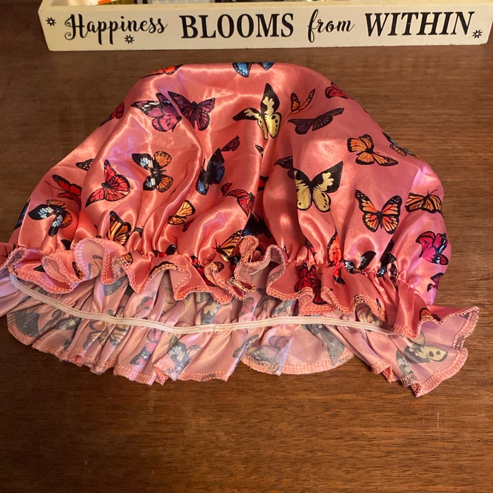 🩷Butterfly bonnet.